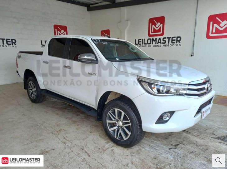 TOYOTA HILUX CD SRX A 4FD 18/18